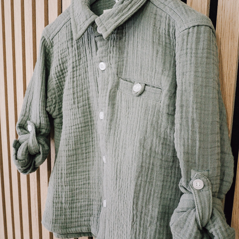 
                      
                        Musselinhemd "Green" (unisex)
                      
                    