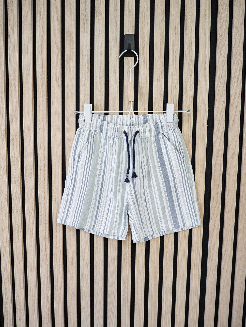 Shorts gestreift